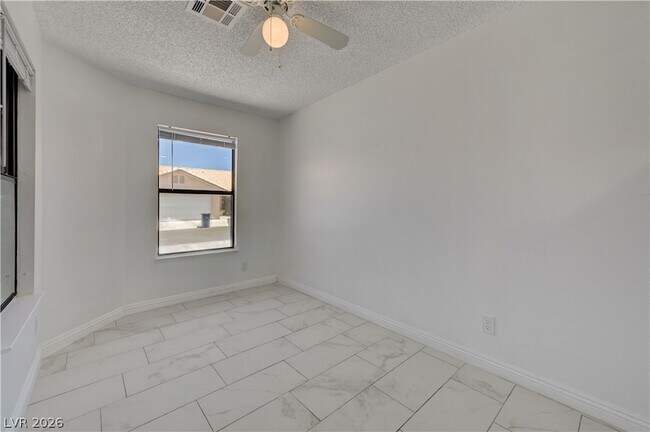 Building Photo - 313 Crosswind Way