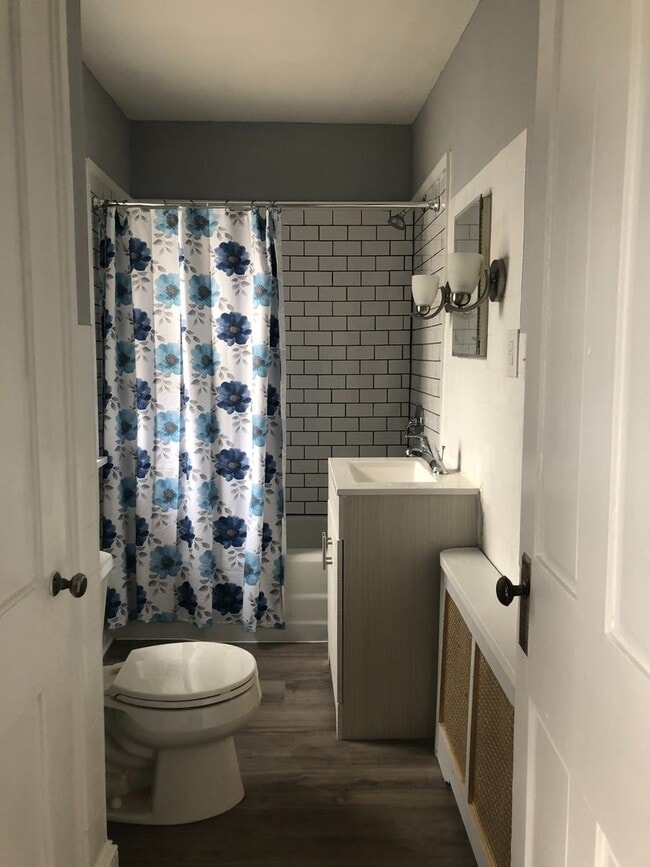 Building Photo - 249 Church St