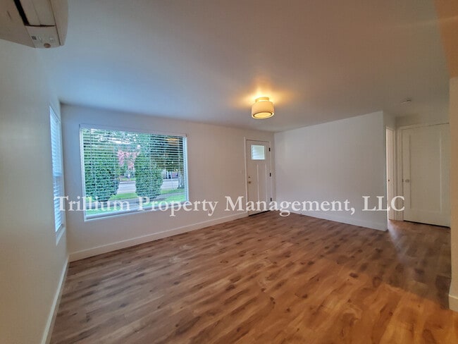 Building Photo - 4835 N Willamette Blvd