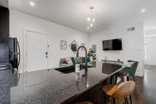 Building Photo - 940 Piedmont Ave NE