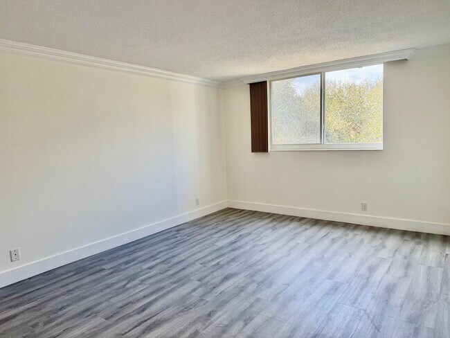 Building Photo - 5961 NW 2nd Ave