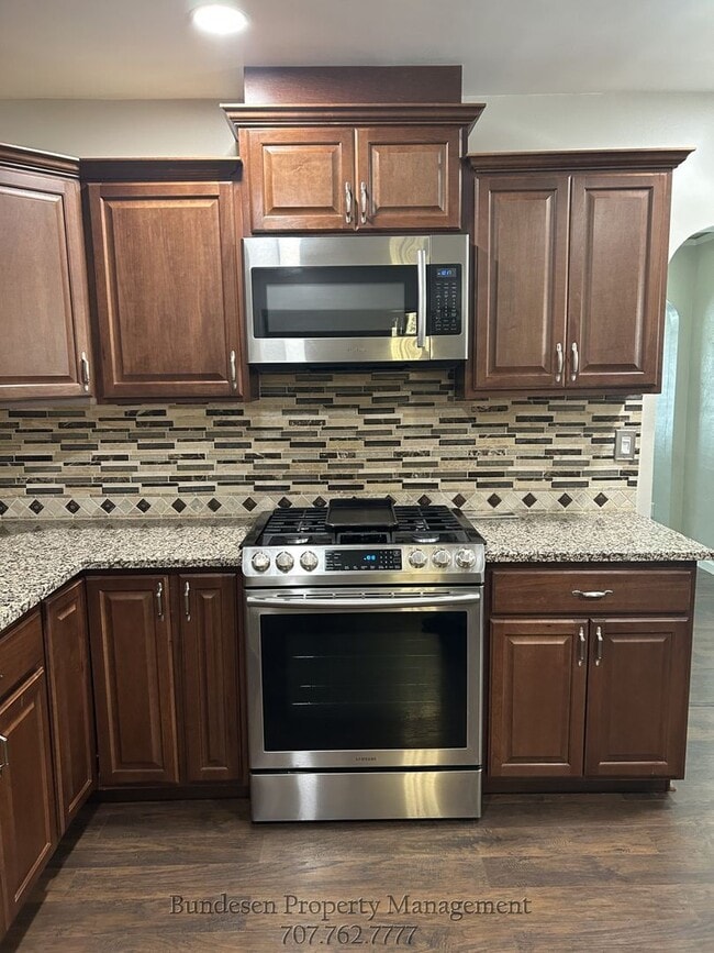 Building Photo - 409 N Washington St