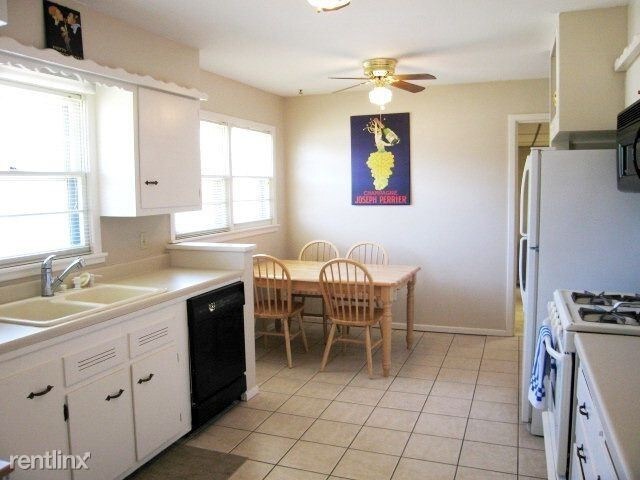 Building Photo - 4 br, 3 bath House - 4910 44th Street