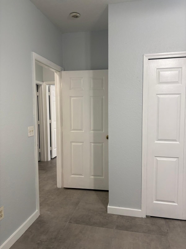 Building Photo - 16253 Enclave Village Dr