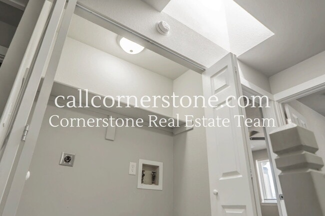 Building Photo - 4877 Bluestem Dr