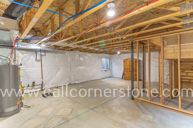 Building Photo - 1322 Antrim Loop