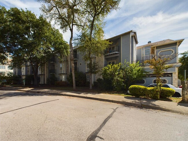 Building Photo - 3111 Tom Green St