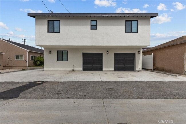 Primary Photo - 17017 Crenshaw Blvd