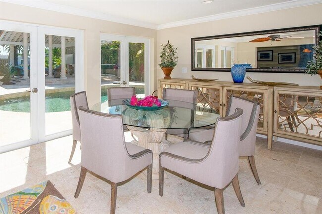 Building Photo - 5645 America Dr