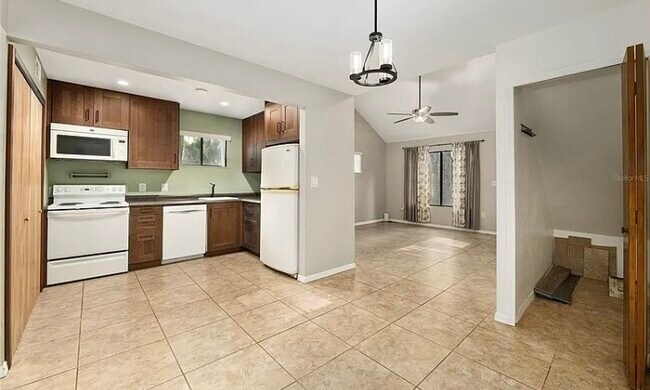 Building Photo - 3468 NW 37th Ave