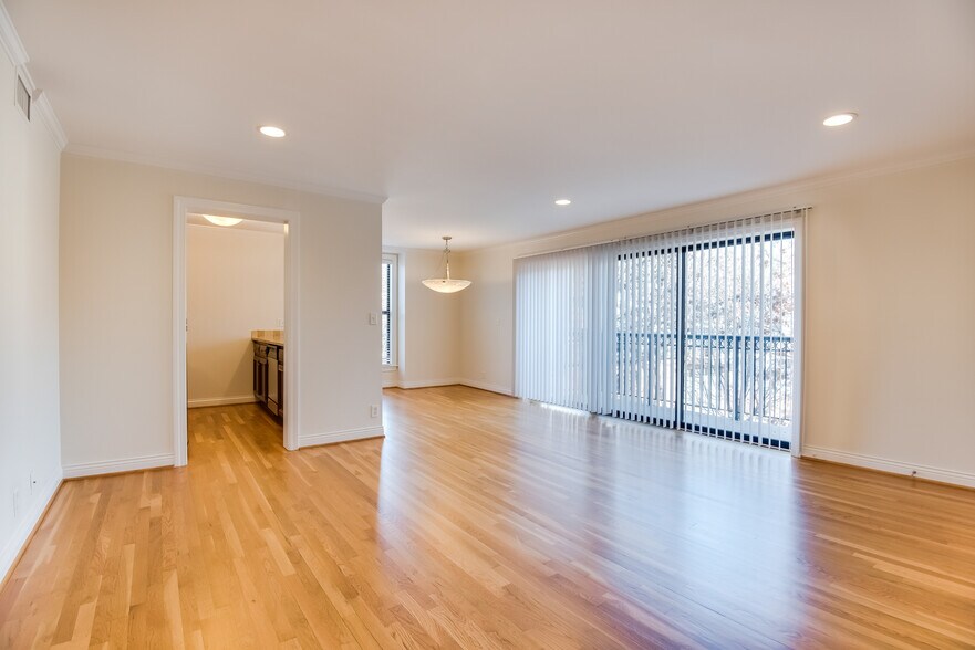 Building Photo - 3732 Locust St