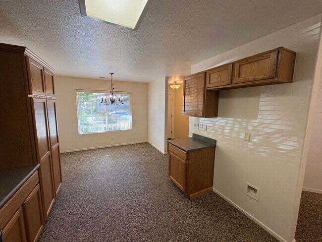 Building Photo - Lovely home available in Shannon Ranch area!