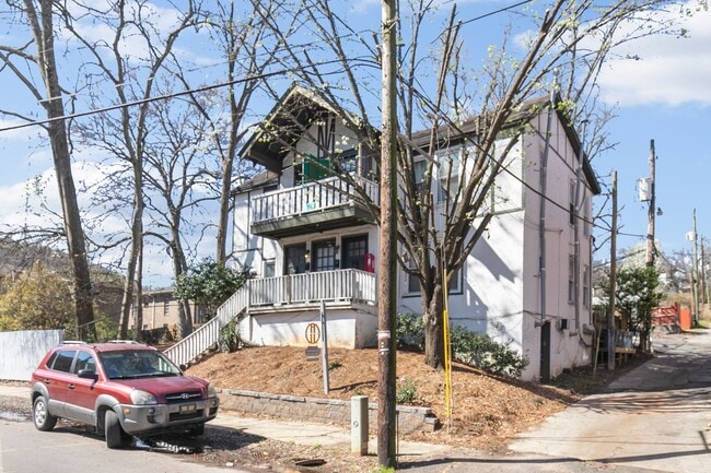 Interior Photo - Sutton House