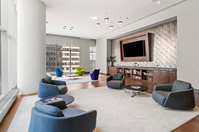 Building Photo - 174 N Michigan Ave