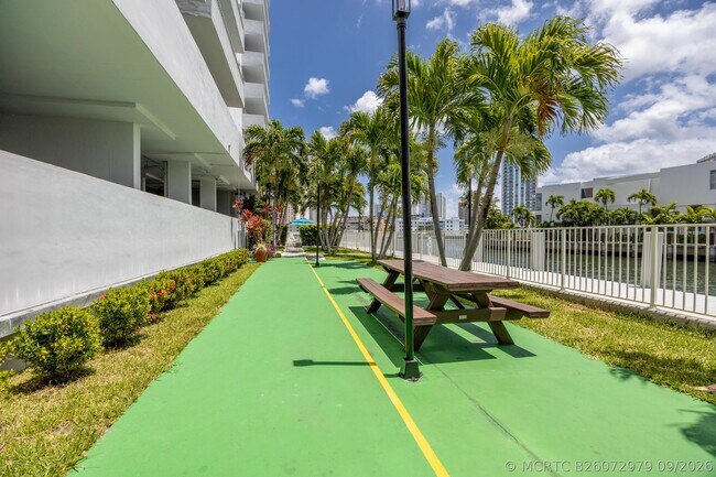 Building Photo - 137 Golden Isles Dr