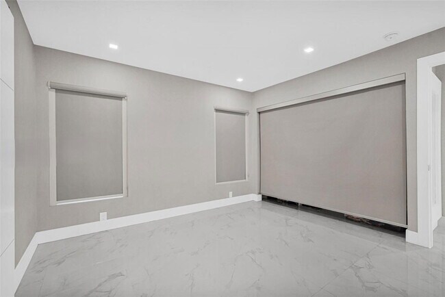 Building Photo - Southwest 133rd Court, Miami, FL 33175 - 3 BR 2.5 BA single-family home