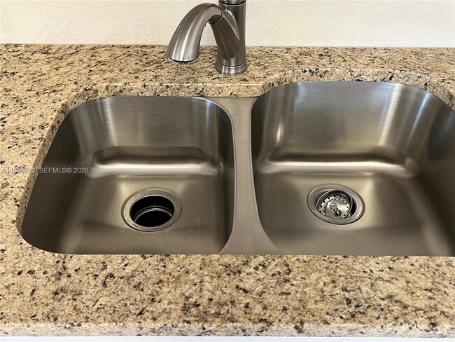 Building Photo - 11016 Legacy Dr