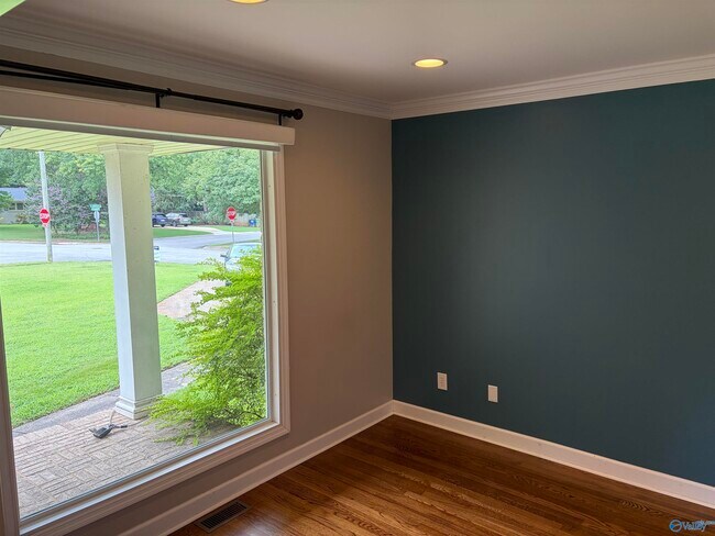 Building Photo - 304 Bellingrath Dr SW