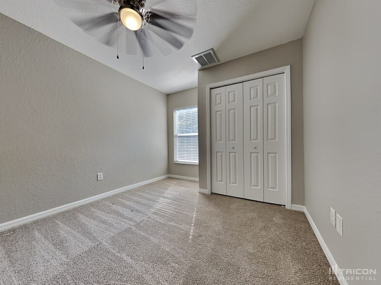 Building Photo - 10636 Deerberry Dr