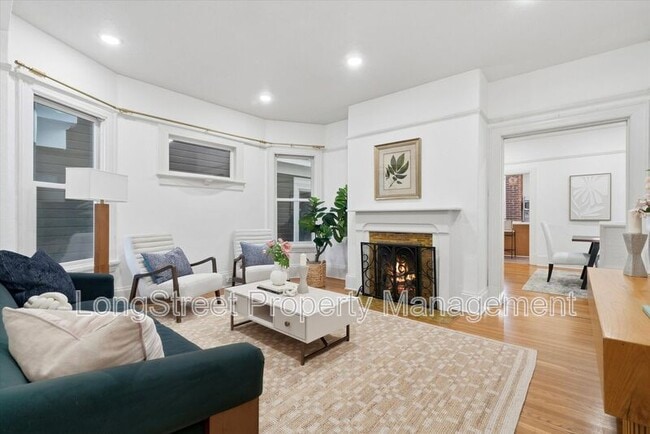 Building Photo - 2338 NW Hoyt St