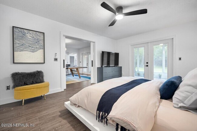 Building Photo - 14352 Crystal Cove Dr S