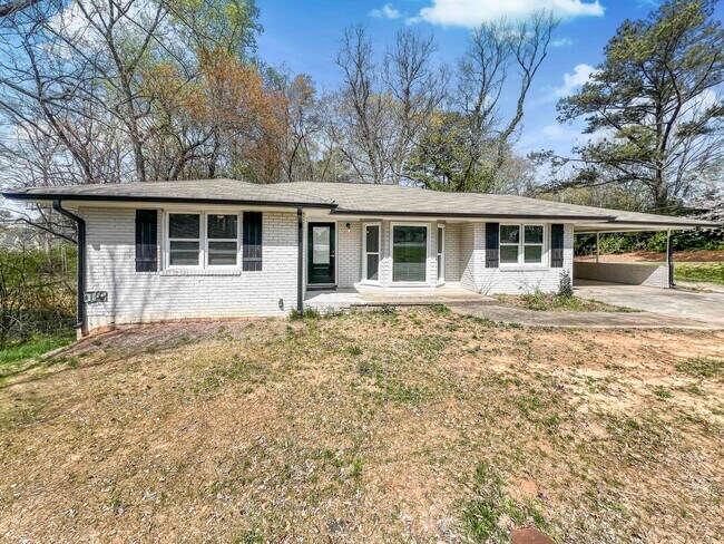 Primary Photo - Completely Renovated 3 BR/3 BA Ranch with ...
