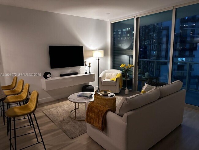 Building Photo - 300 S Biscayne Blvd