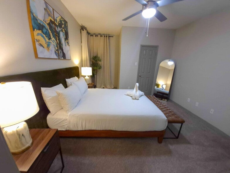 Building Photo - 12100 Metric Blvd