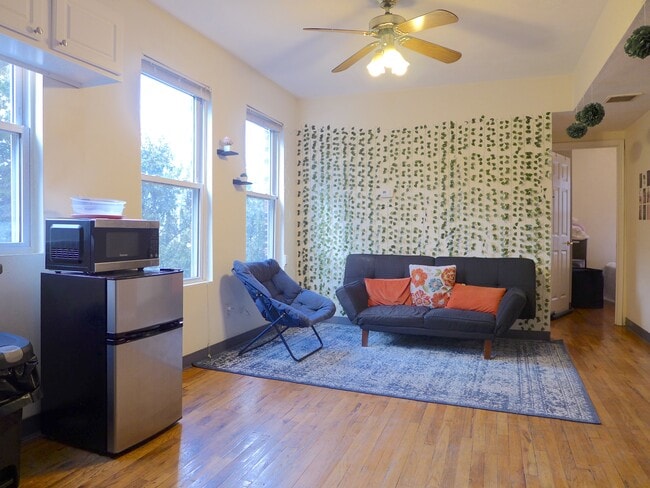 Building Photo - 21 Frawley St