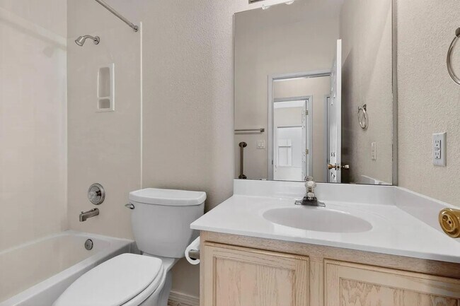 Building Photo - 3812 Pinon Jay Ct NW