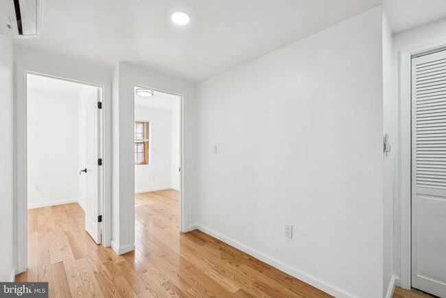 Building Photo - 1223 Spruce St