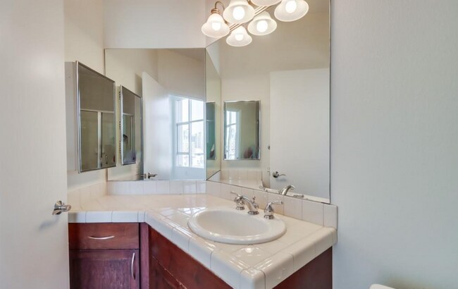 Building Photo - 530 K St