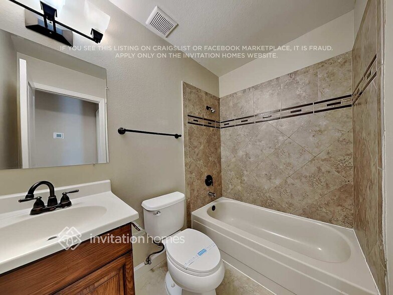 Building Photo - 1424 N Ashland