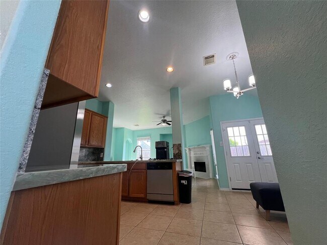 Building Photo - 7806 Crystal Moon Dr