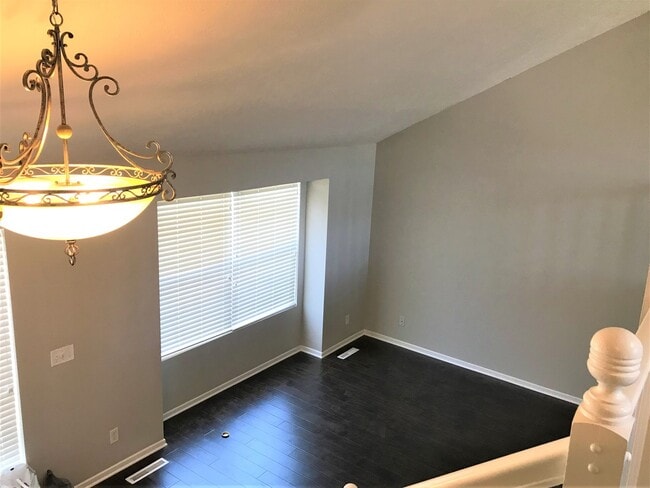 Building Photo - Move-in special offer!!! SW Omaha Charmer,...