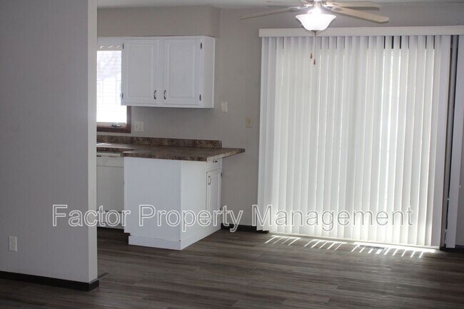 Building Photo - 101 Heather Ln