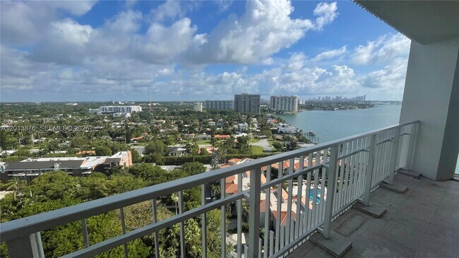 Building Photo - 4000 Towerside Terrace