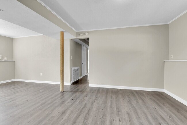 Building Photo - $2,995 - 4 Bed, 2 Bath Home in Aurora with...