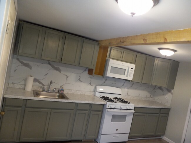 Kitchen - 976 NY-22B