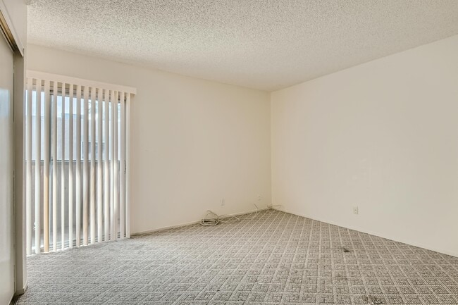 Building Photo - 5957 Vegas Dr