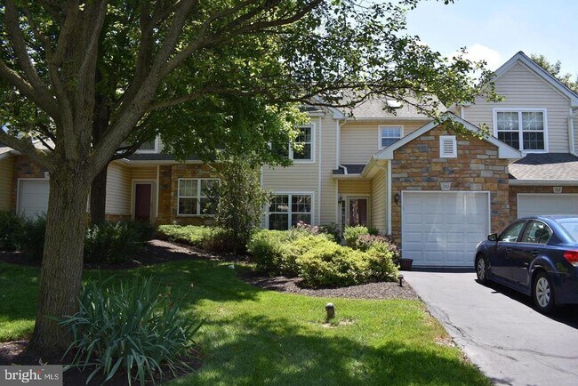 Building Photo - 150 Canterbury Ln