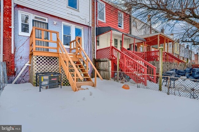 Building Photo - Well-Located 3BR Row Home Close to Johns Hopkins & Bayview