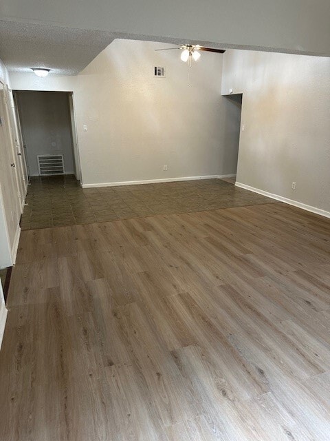 Building Photo - 23711 Farm Hill Dr