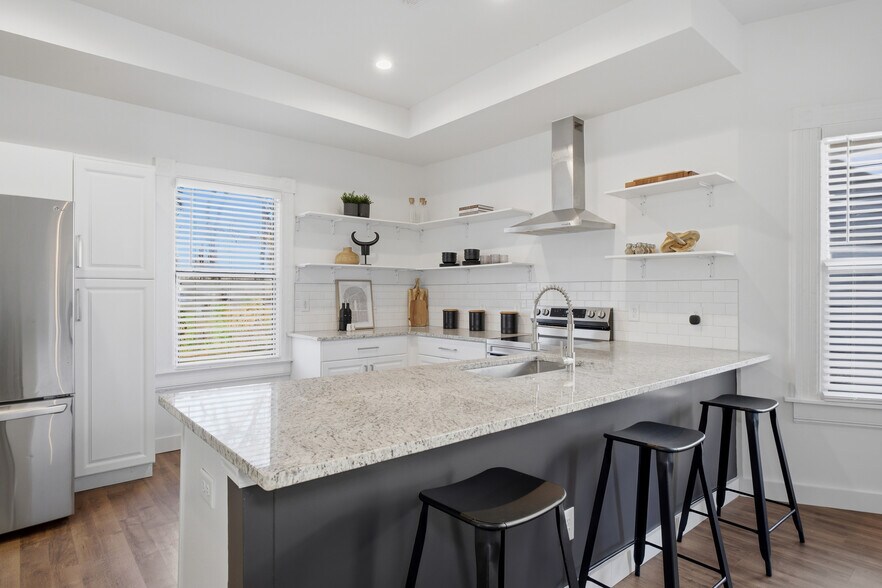 Building Photo - 375 Inman St SW