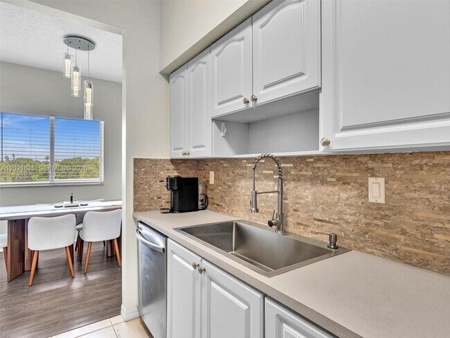 Building Photo - 7085 Nova Dr