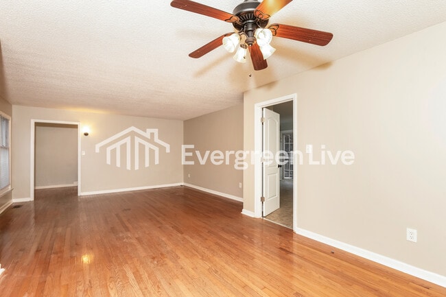 Building Photo - 501 Pheasant Ridge Dr