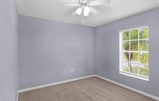 Building Photo - 3570 Manor Loop