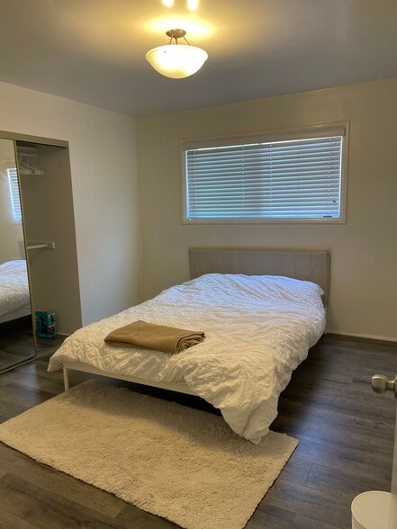 Building Photo - 960 S Westgate Ave