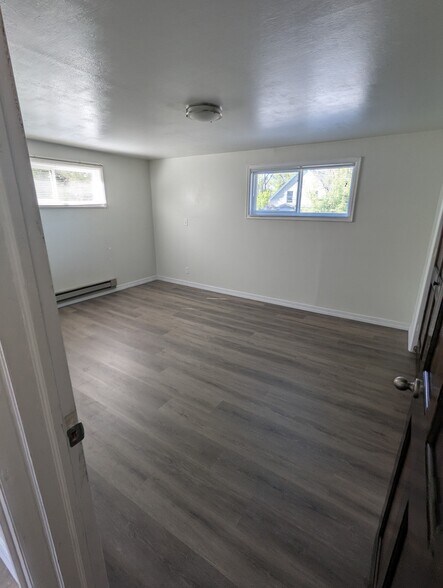 Primary Photo - 865 Lincoln St