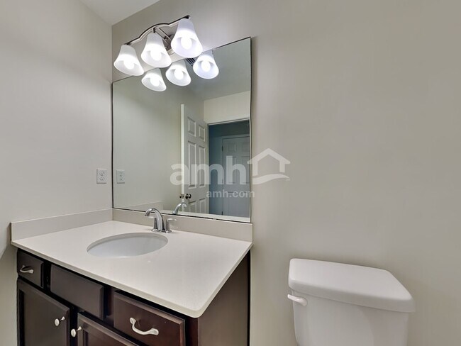 Building Photo - 120 E Jayce Way